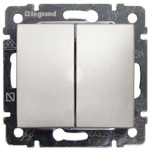 Выключатель проходной Legrand двухклавишный скрытая установка алюминий Выключатель проходной Legrand двухклавишный скрытая установка алюминий