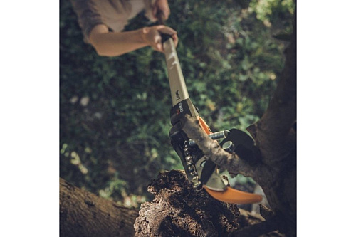Сучкорез-высоторез FISKARS 1650мм с телескопической ручкой PowerGear UPX82