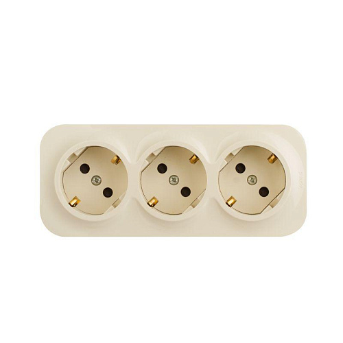 Розетка Legrand тройная открытая установка с заземлением крем