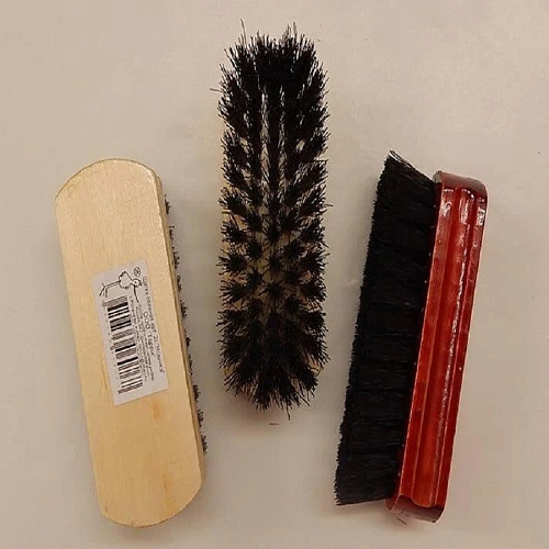 Щетка для одежды С-02 Щетка для одежды С-02