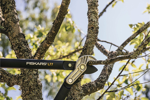 Сучкорез большой контактный FISKARS 686мм PowerGear
