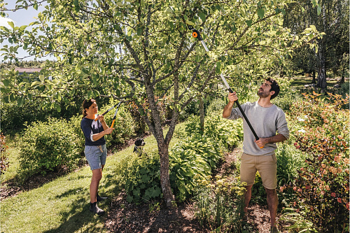 Сучкорез плоскостной малый  FISKARS 570мм PowerGear LX92