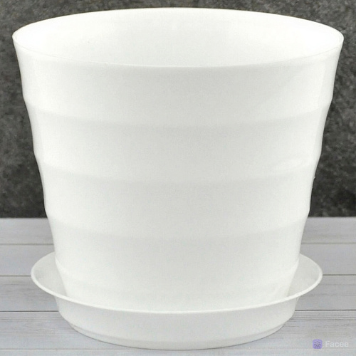 Кашпо 0,7л Лаура белый