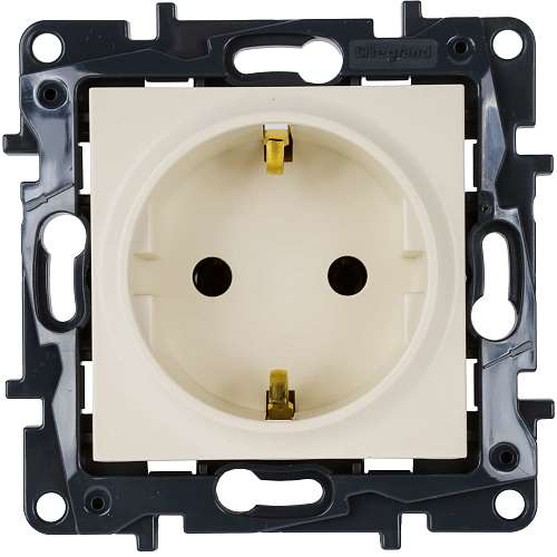 Розетка Legrand с заземлением крем